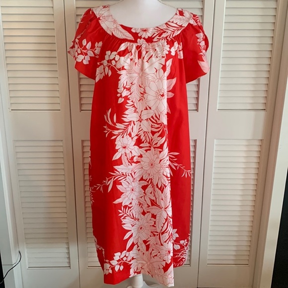 Hilo Hattie Dresses & Skirts - Vintage Hilo Hattie Muumuu Hawaiian Butterfly Sleeve Floral Midi Dress Size L